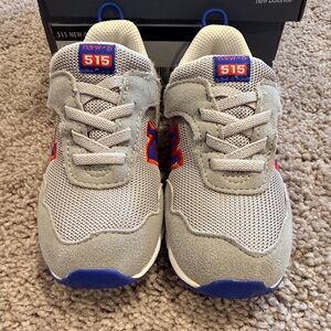 New Balance New-b 515 hook and loop sneakers. Size 7